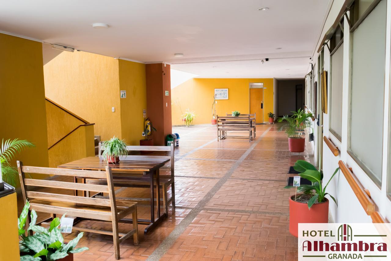 Hotel Alhambra Granada  Buitenkant foto