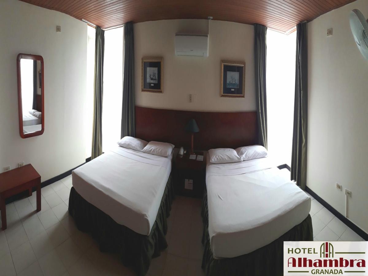 Hotel Alhambra Granada  Buitenkant foto